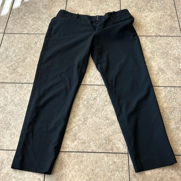 Gap - Picture 1 of 1